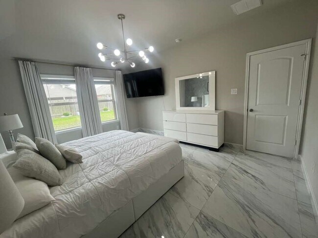 Building Photo - 22623 Theodoli Dr