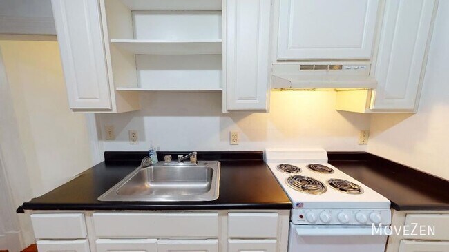 Building Photo - 111 Church St