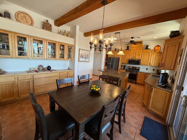Building Photo - Gorgeous Furnished Pool/Spa Home with spectacular views