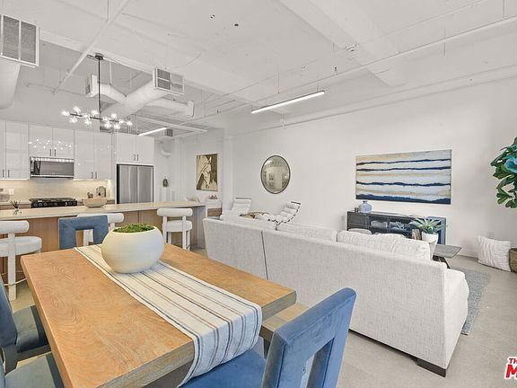 Building Photo - 1130 Flower St