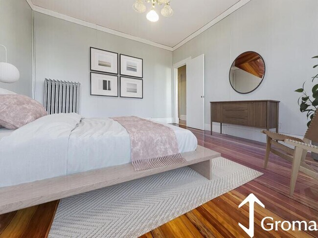 Building Photo - 110 Howland St