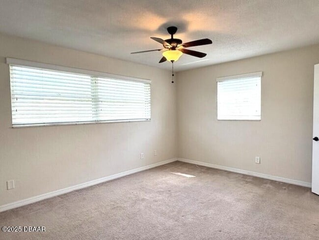 Building Photo - 38 Valhalla Ave