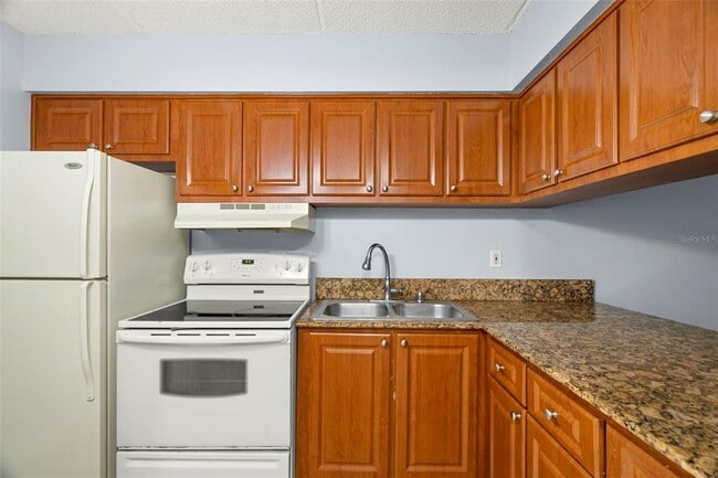 Building Photo - 120 S Church Ave