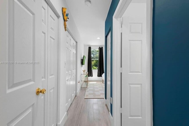 Building Photo - 5127 NW 5th Ave