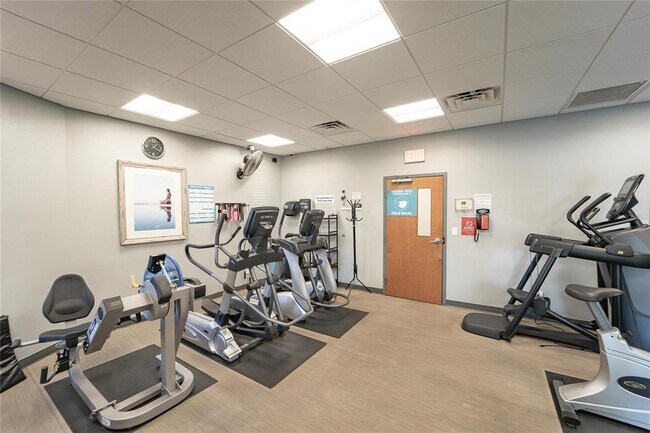 Building Photo - 11812 Lynmoor Dr