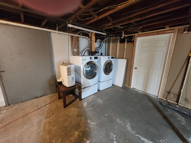 Building Photo - 62 Benton Ln