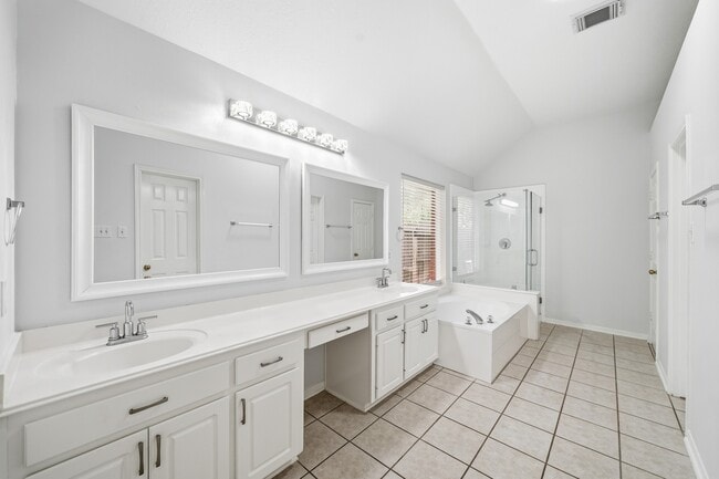 Building Photo - 4723 Knights Branch Dr