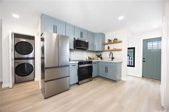 Building Photo - Bright & Renovated 2BD/1BA in Wilhelmina Rise – Move-In Ready!