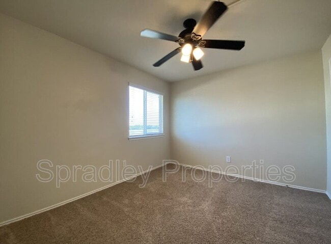 Building Photo - 903 Starlight Dr