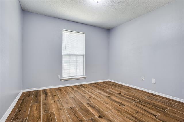 Building Photo - 1414 Woodcreek Dr
