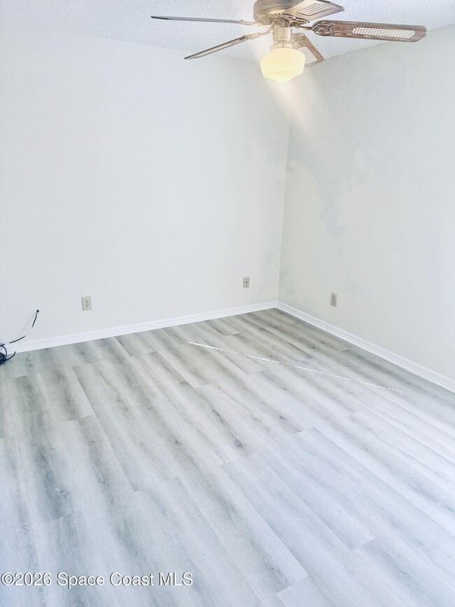 Building Photo - 4795 Riverside Rd