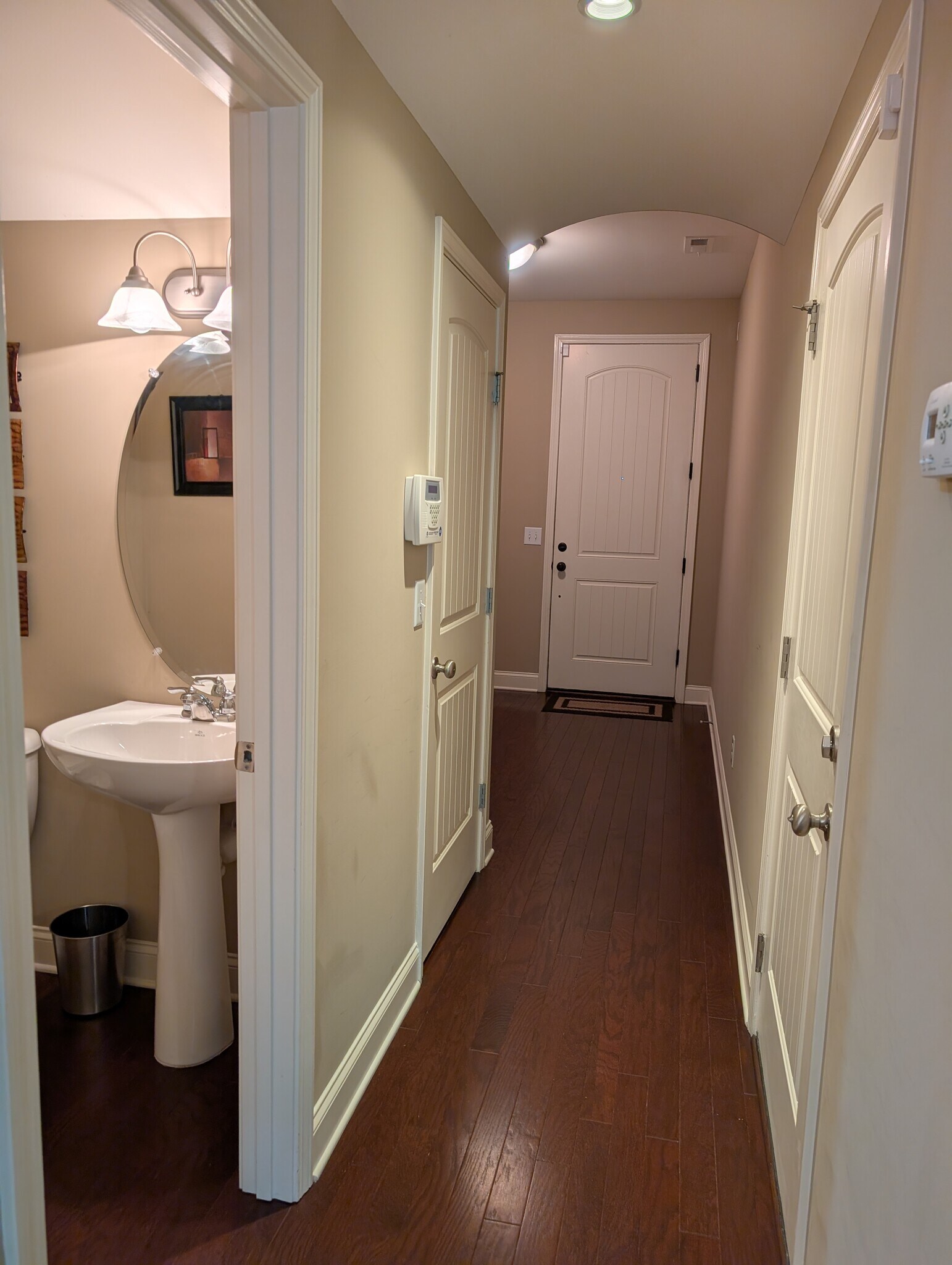 Building Photo - 419 Waterbrook Dr