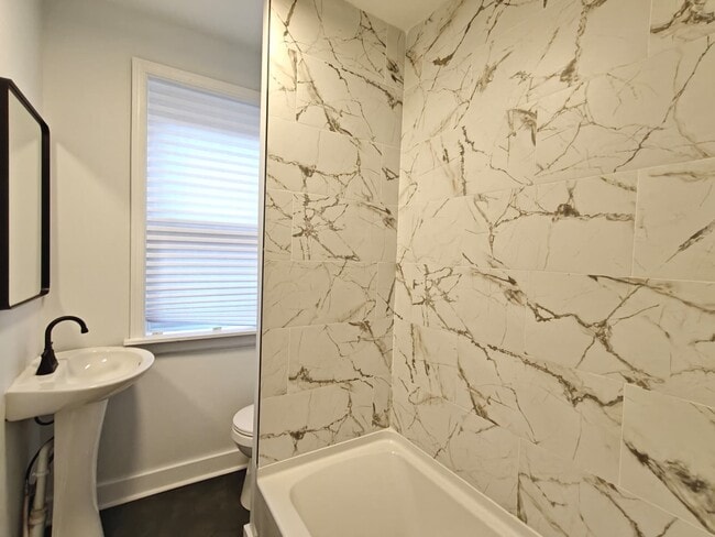 Building Photo - 5949 Addison St