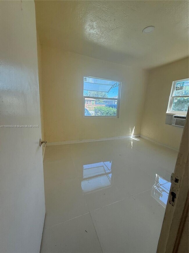 Building Photo - 1918 NW 82nd St