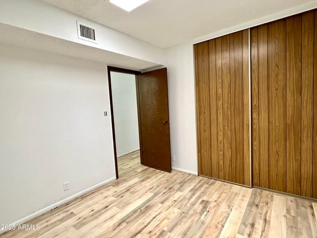 Building Photo - 6818 N 35th Ave