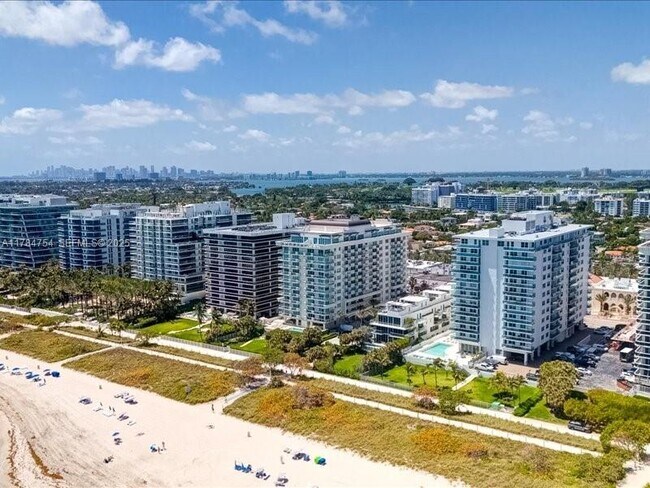 Building Photo - 9499 Collins Ave