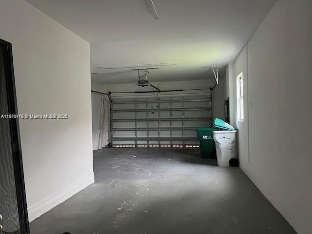 Building Photo - 9140 Meridian Dr E