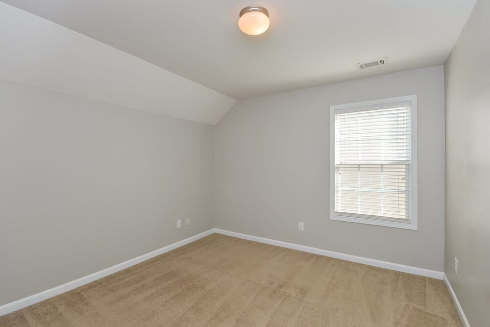 Building Photo - 6492 Grand Hickory Dr