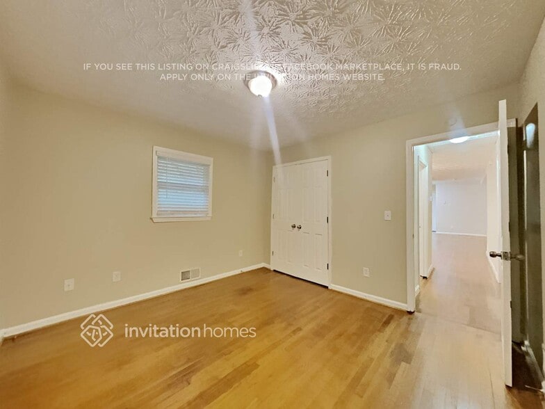 Building Photo - 258 Palms Ln SW