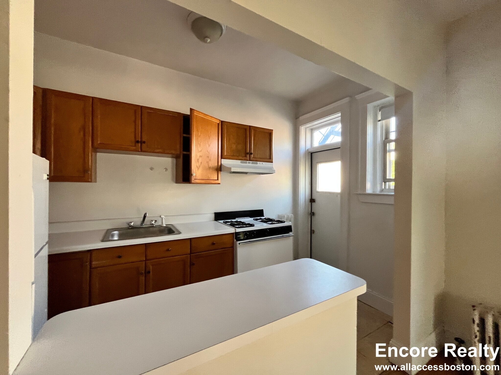 Building Photo - 1751 Beacon St