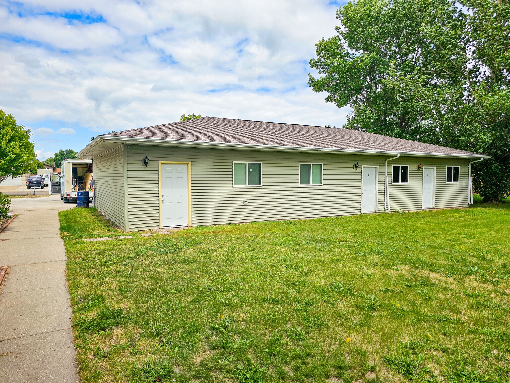 Building Photo - 1117 Expansion Dr