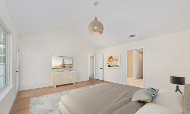 Building Photo - Beautifully Updated Single Story Custom Ho...