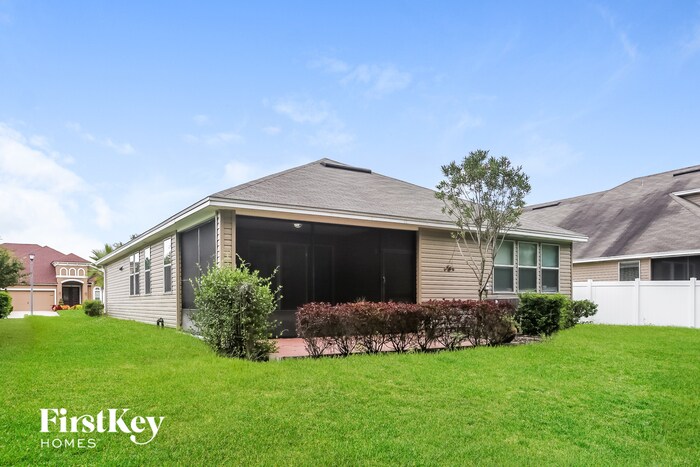 Building Photo - 1532 Oldenburg Dr