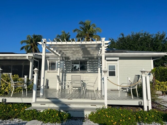 Building Photo - ** MARCO ISLAND HOME ON THE CANAL WITH PRI...