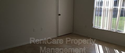 Building Photo - 14557 Laguna Beach Cir