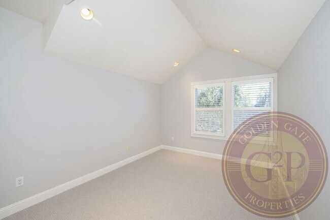 Building Photo - Noe Valley - 4 BR, 3 BA Condo 2,326 Sq. Ft...