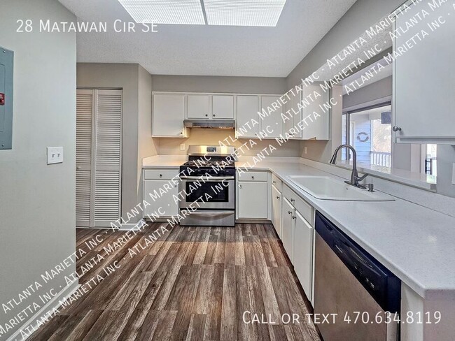 Building Photo - Stylish 2-Bedroom, 2-Bath End-Unit Condo i...