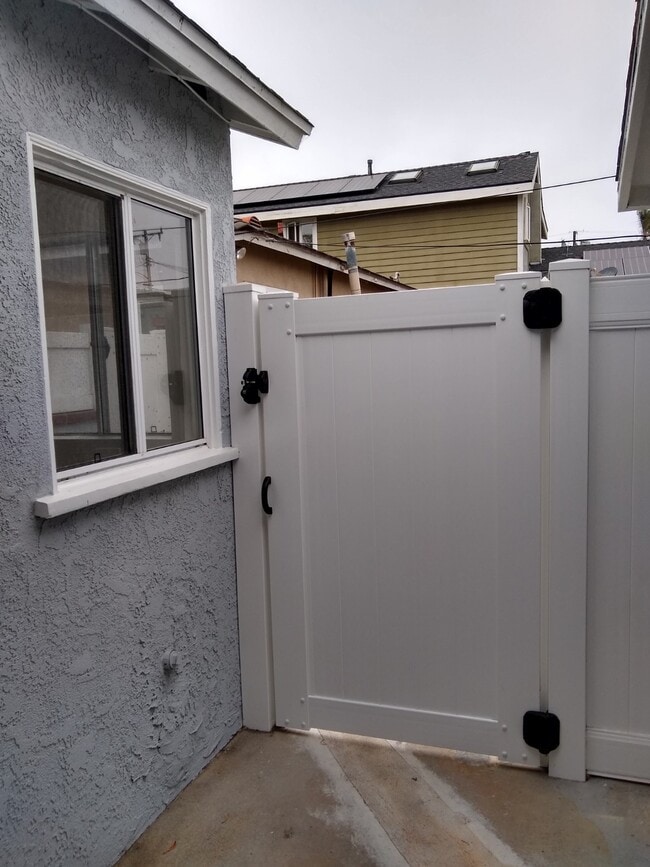 Back patio Exit gate - 512 N Lucia Ave