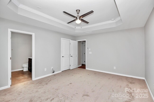 Building Photo - 6826 Colonial Garden Dr