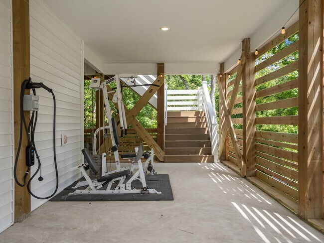 Building Photo - 408 Celtic Ash St