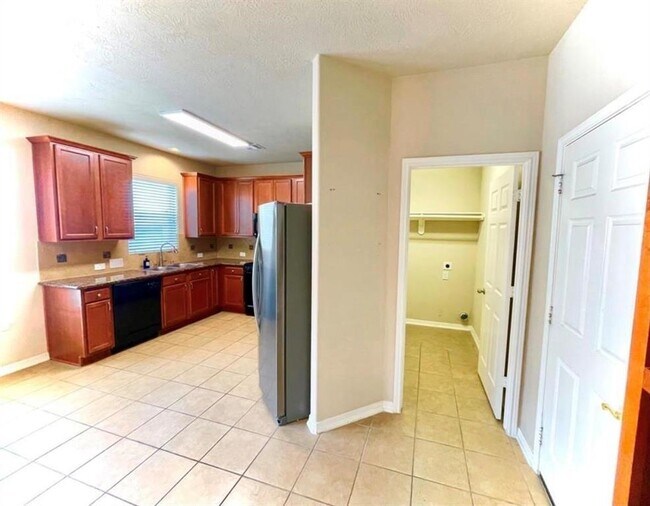 Building Photo - 25231 Florina Ranch Dr