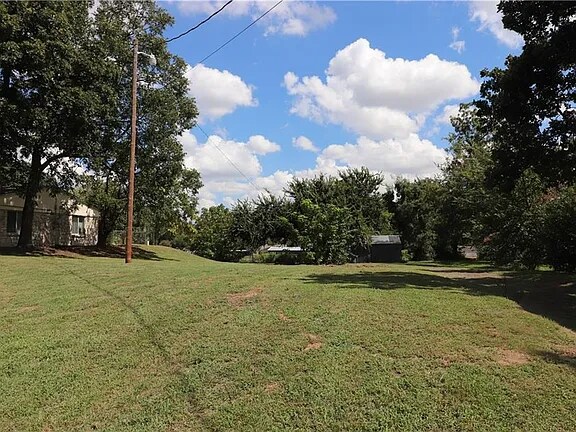 Building Photo - 1800 N Council Rd