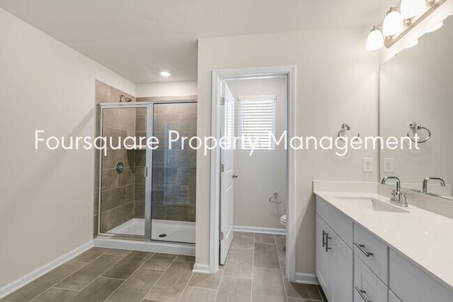 Building Photo - Charming Single-Family Home with Open Floor Plan, Spacious Loft & 2-Car Garage – Convenient to Fu...