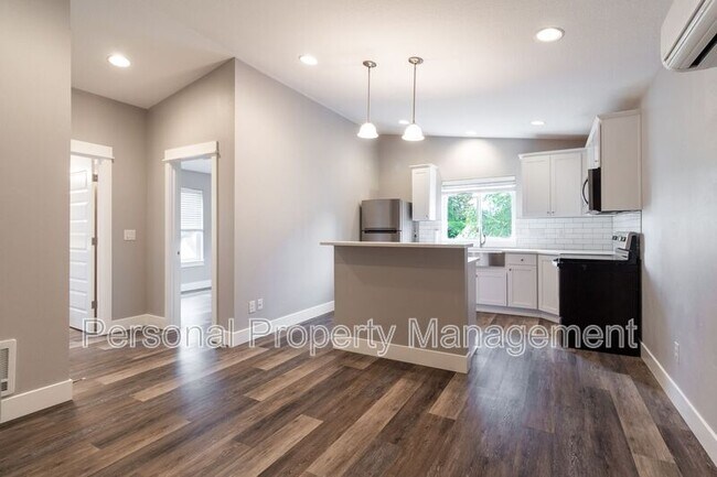 Primary Photo - 209 W 30th St