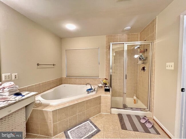 Building Photo - 7317 Hampton Manor Pl