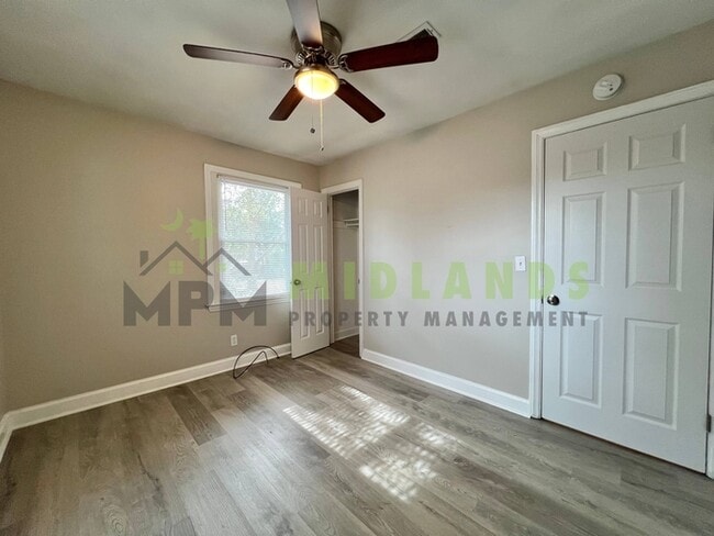 Building Photo - 6811 Doby Dr