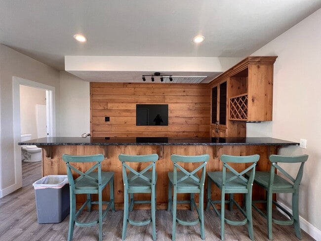 Building Photo - *utilities included* Remodeled Studio Apar...