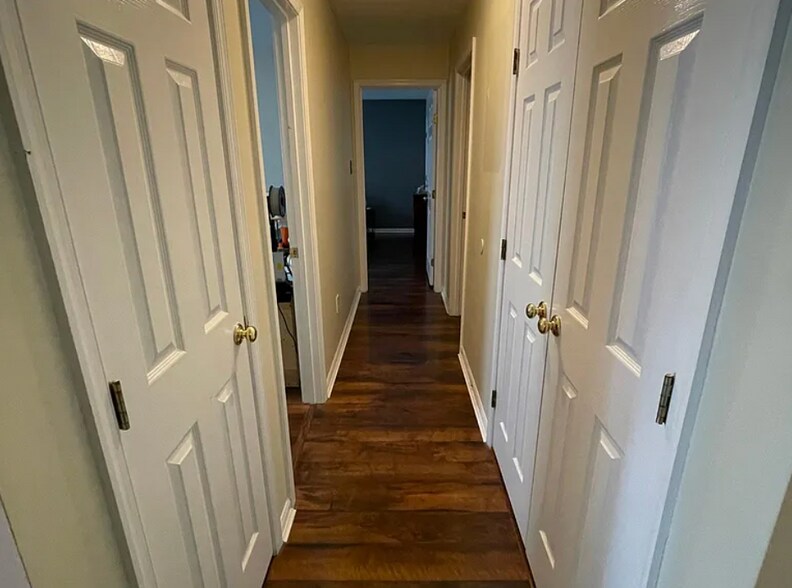 Building Photo - 12 Willow Path Ct