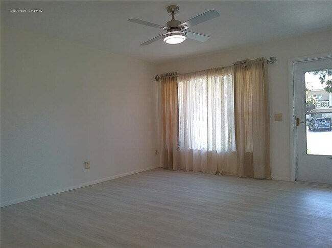 Building Photo - 2400 Franciscan Dr