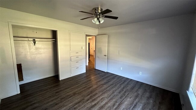 Building Photo - 2389 W Dumble St