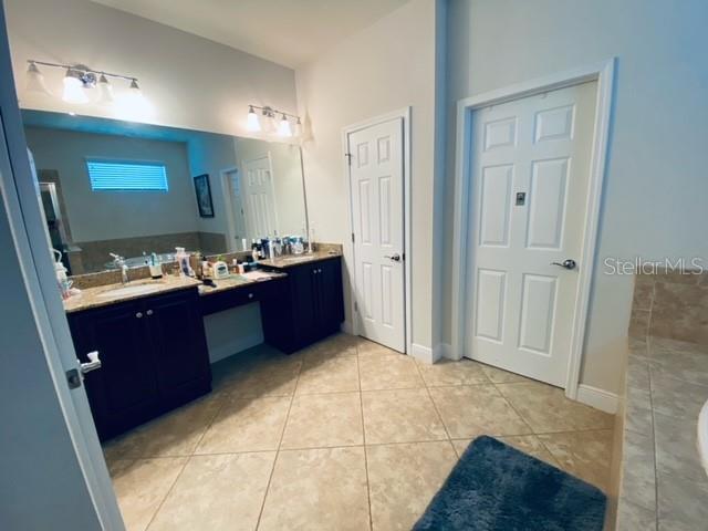 Building Photo - 3124 Majestic View Dr