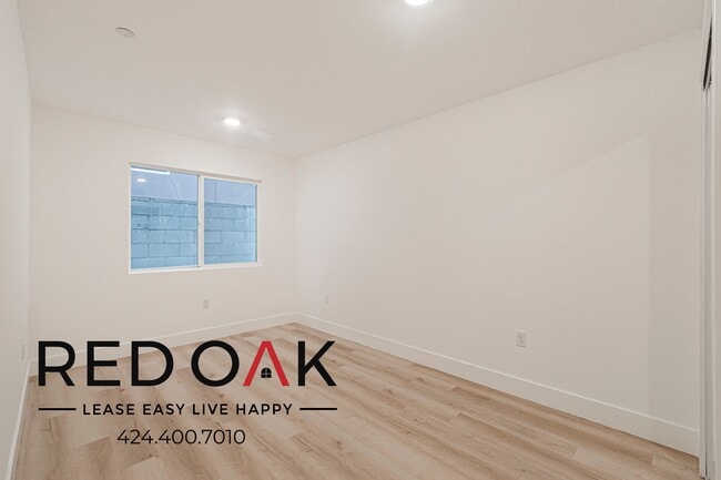 Building Photo - 9241 1/2 Firth Blvd