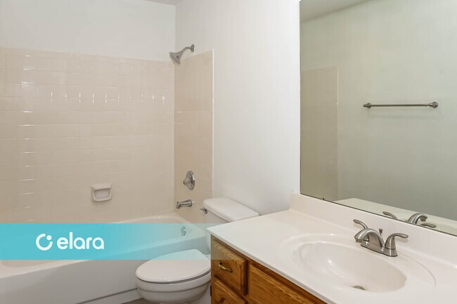 Building Photo - 518 Sussex Dr SW