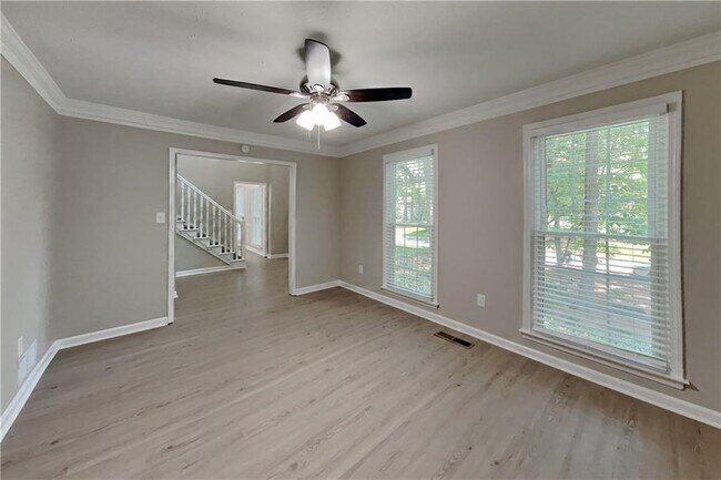 Building Photo - 385 Deerwood Dr