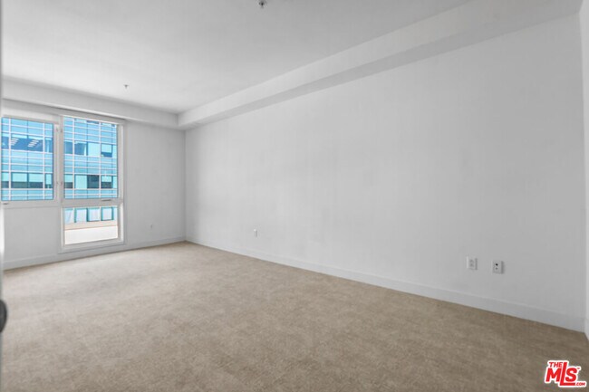 Building Photo - 1234 Wilshire Blvd