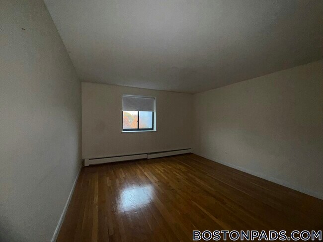 Building Photo - 66 Homer Ave